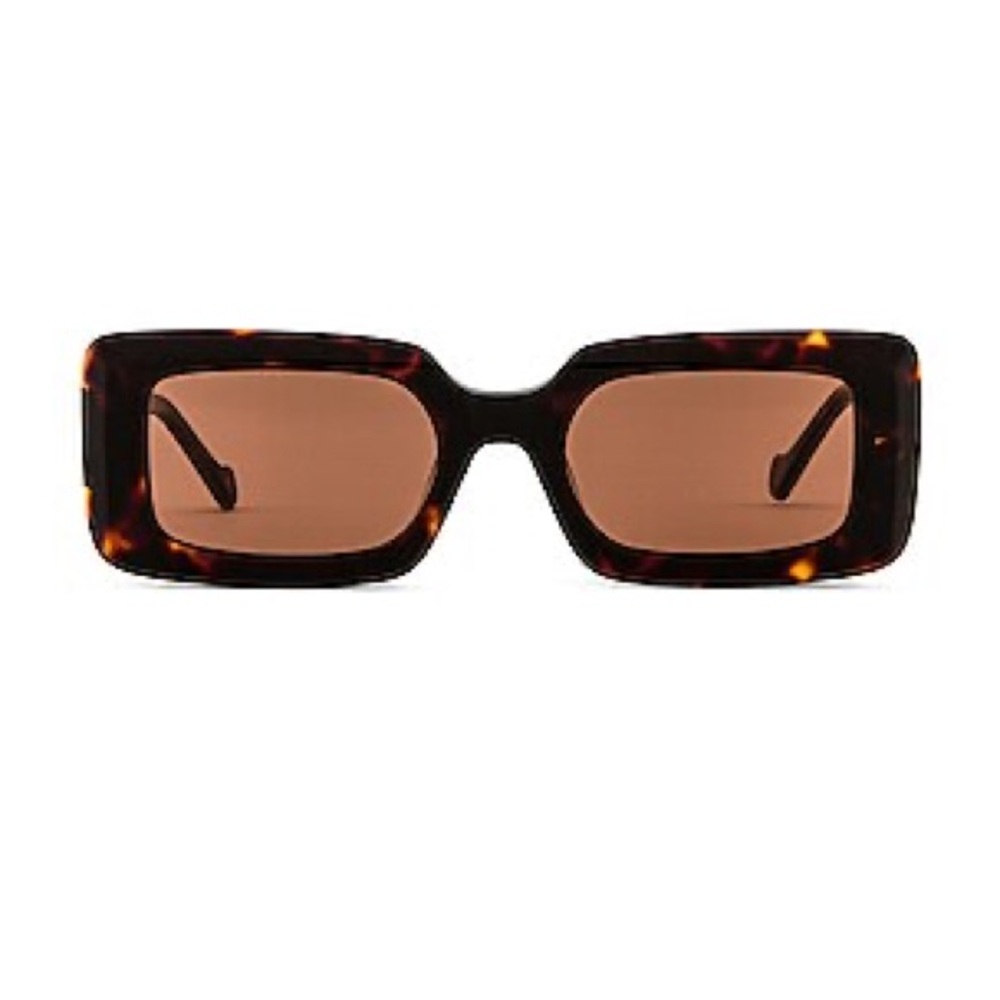 DEVON WINDSOR Havana Sunglasses in Tortoise
